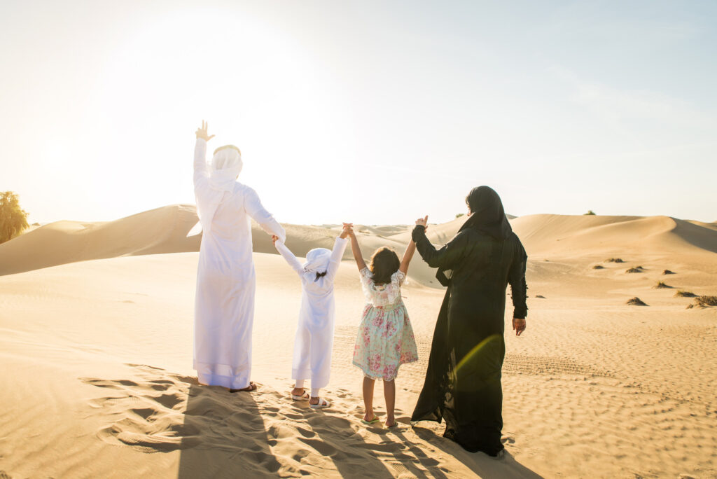 enfants dans le desert