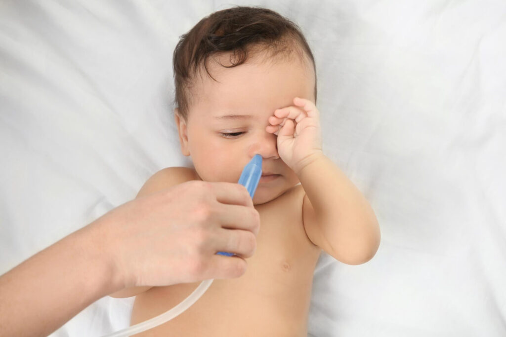 bébé ayant le nez bouché